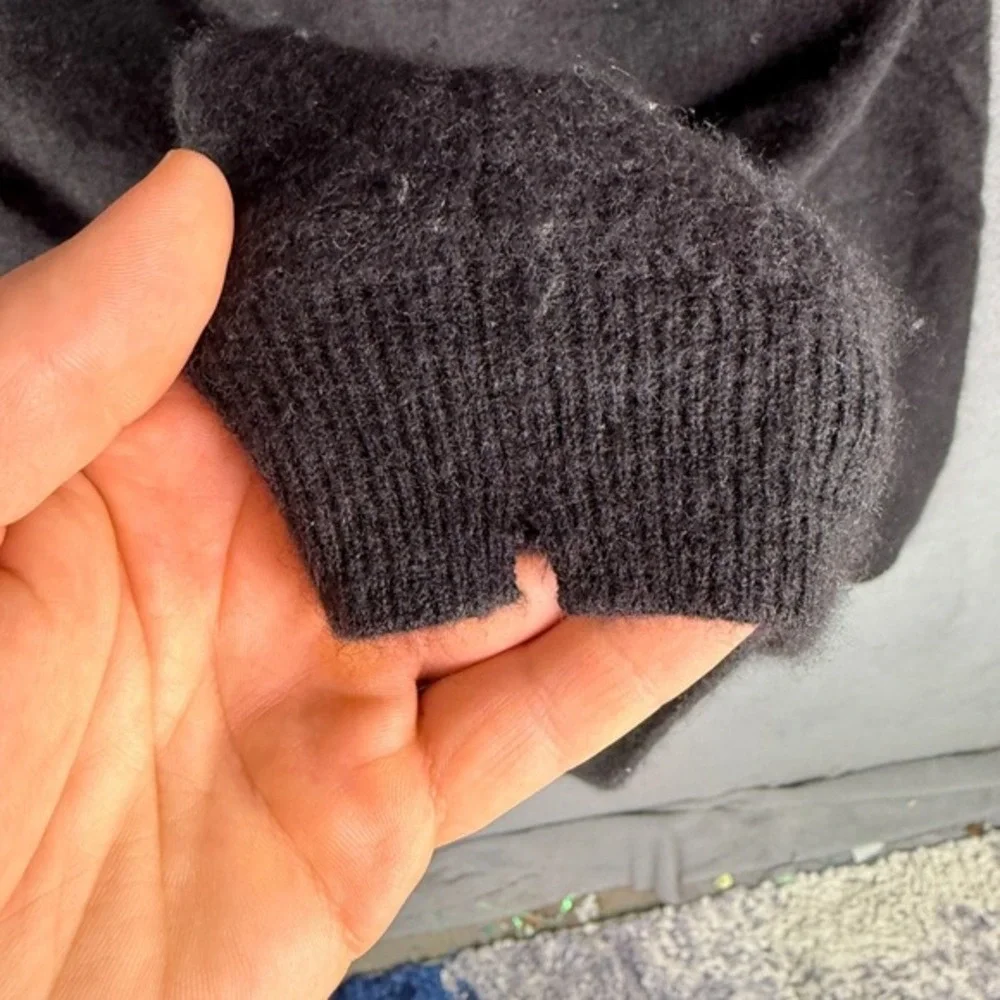 John W Nordstrom Mens Cashmere Sweater Large‎ Black Pullover V Neck Old Money